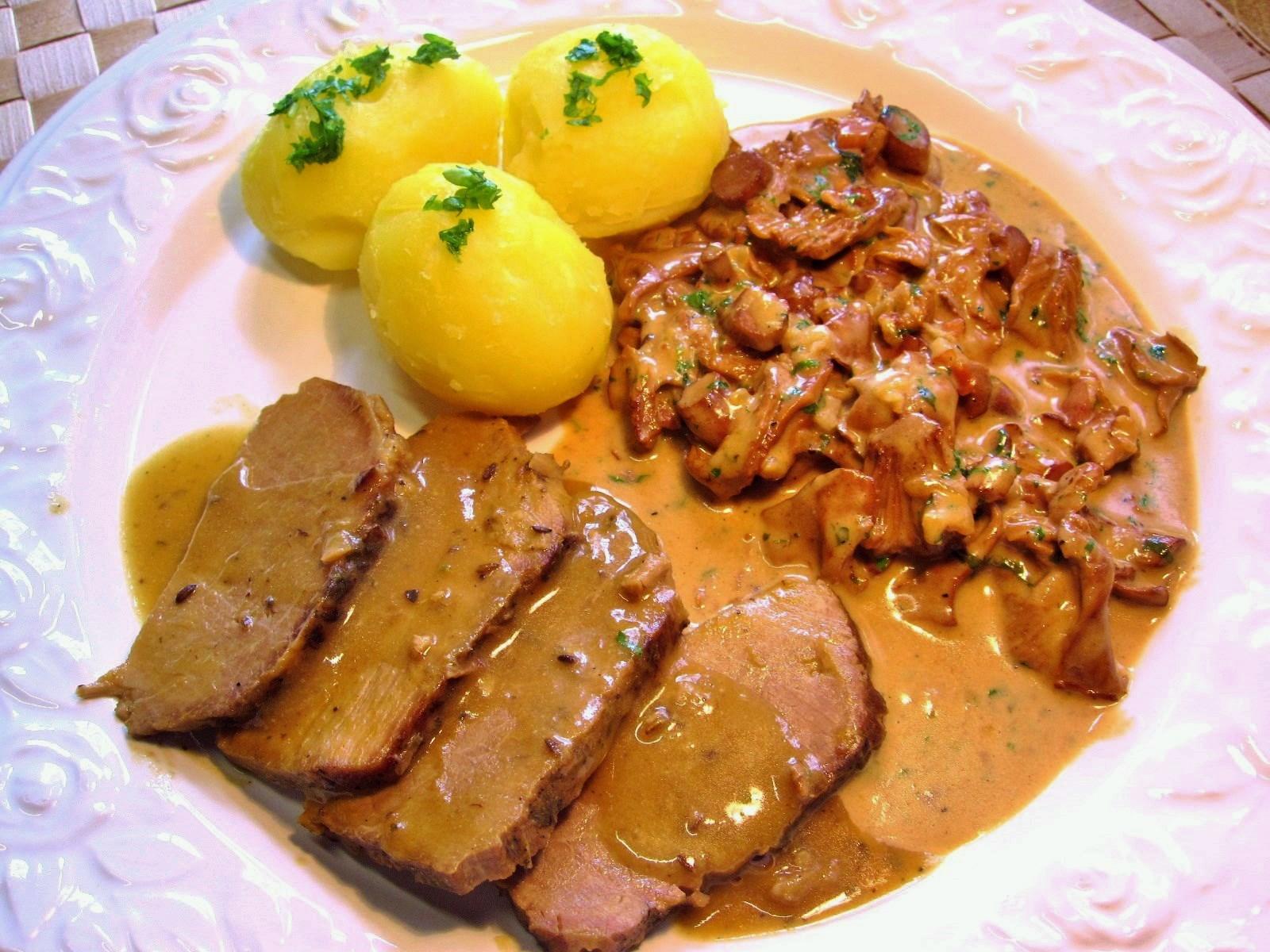 Bilder für Pfifferlinge mit Schweinebraten ... - Rezept