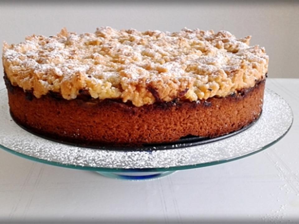 Rhabarber-Apfel-Mandel-Streuselkuchen - Rezept - kochbar.de