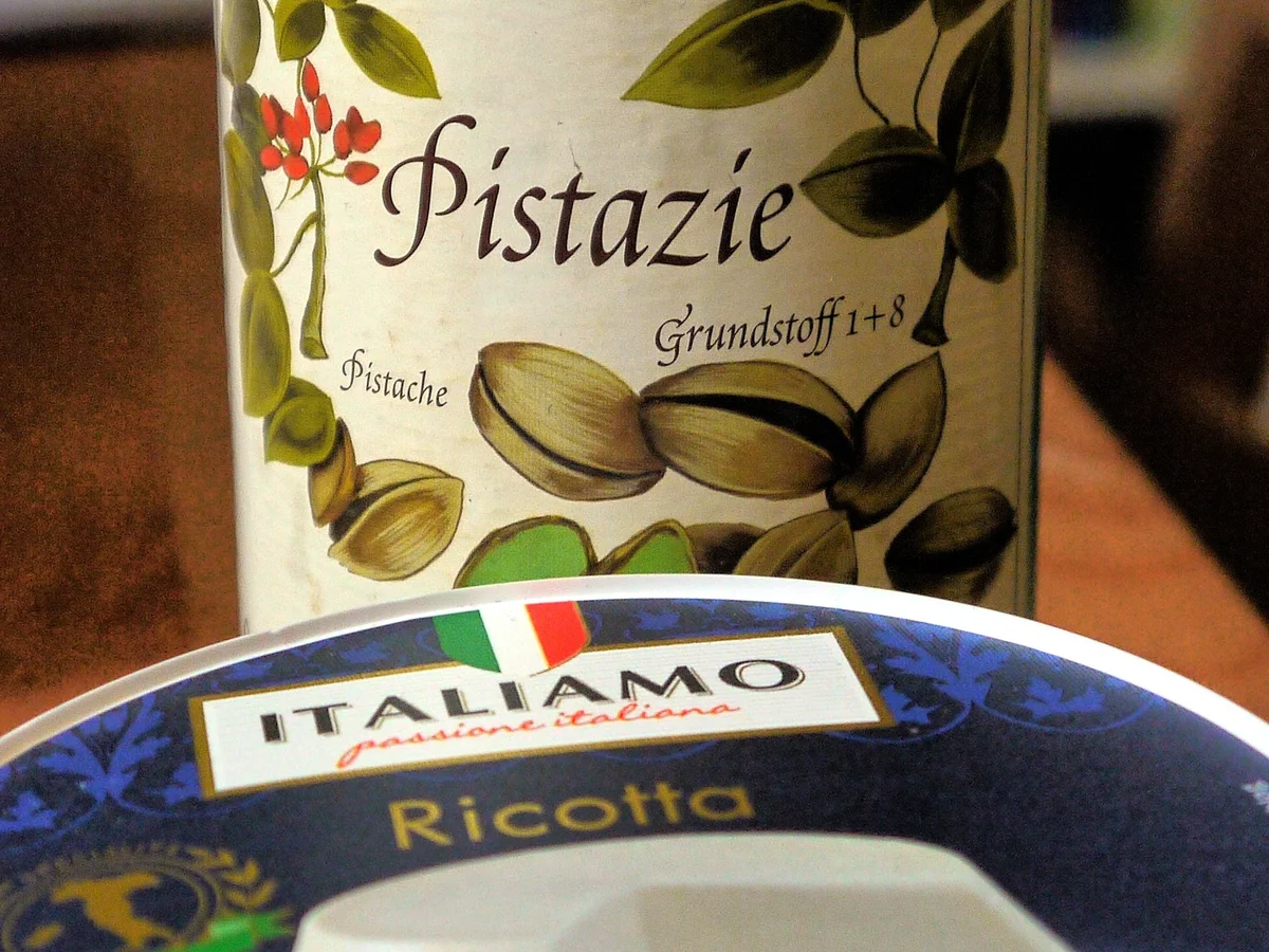 Rezept: Pistazien-Ricotta, frische Beeren, Schokolade Bild Nr. 25 Pistazien-Ricotta, frische Beeren, Schokolade - Rezept - Bild Nr. 25