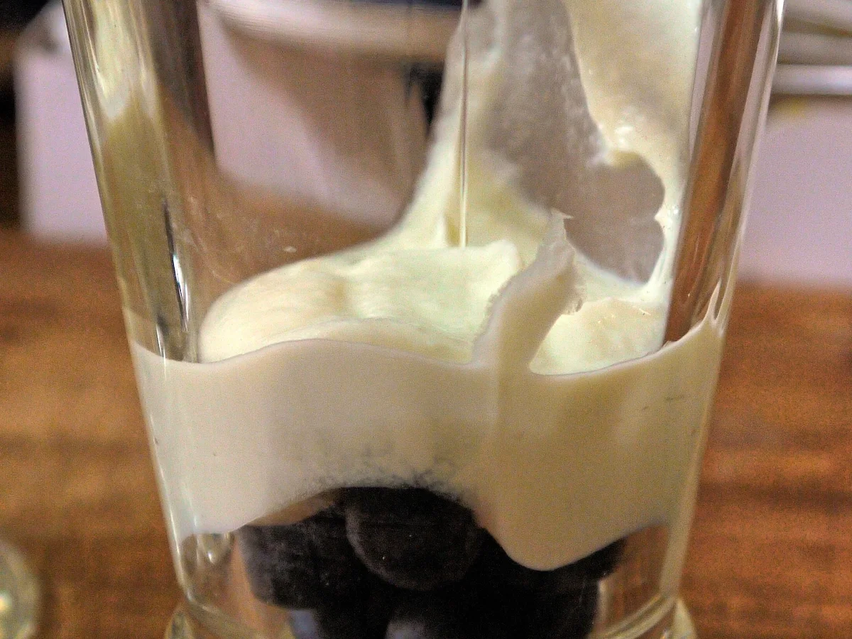 Rezept: Pistazien-Ricotta, frische Beeren, Schokolade Bild Nr. 27 Pistazien-Ricotta, frische Beeren, Schokolade - Rezept - Bild Nr. 27