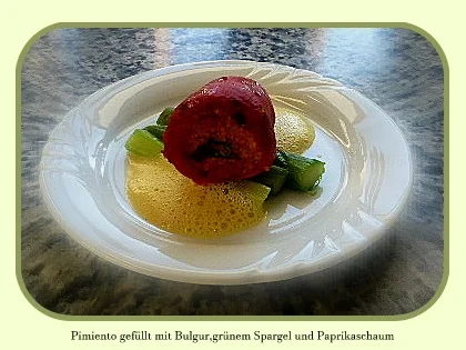 Tapa  Pimiento gefüllt mit Bulgursalat,auf grünem Spargel und Paprikaschaum - Rezept - Bild Nr. 29