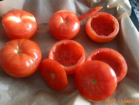 Tapa Fleischtomaten gefüllt mit Safran-Fischragout - Rezept - Bild Nr. 32