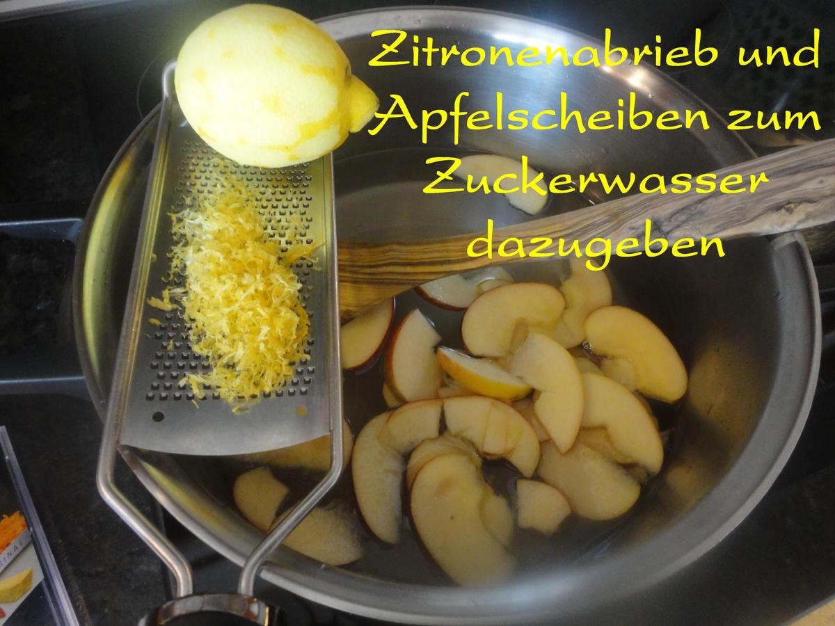 Zitronenmelissen Sirup - heiß angesetzt - Rezept - kochbar.de