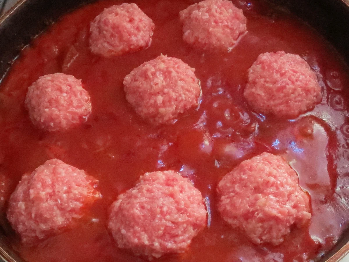 Rezept: Kochen: Hackfleischbällchen in Gemüsesauce Bild Nr. 19 Kochen: Hackfleischbällchen in Gemüsesauce - Rezept - Bild Nr. 19