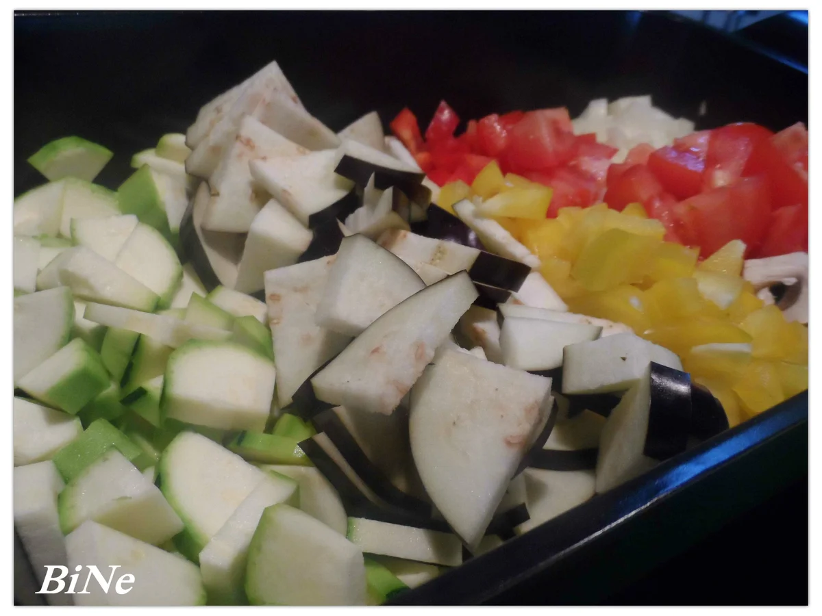 Rezept: BiNe` S HAEHNCHEN RATATOUILLE Bild Nr. 19 BiNe` S HAEHNCHEN RATATOUILLE - Rezept - Bild Nr. 19