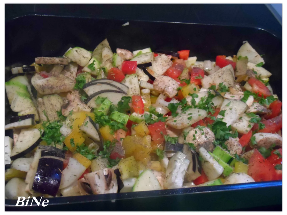 Rezept: BiNe` S HAEHNCHEN RATATOUILLE Bild Nr. 20 BiNe` S HAEHNCHEN RATATOUILLE - Rezept - Bild Nr. 20