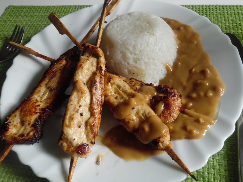 Saté-Spieße mit Erdnuss Soße und Reis - einfach - von barbara62