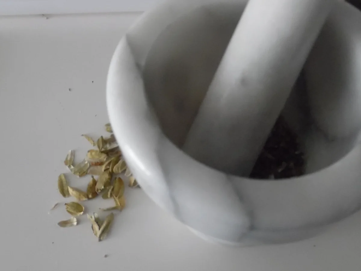 Saté-Spieße mit Erdnuss-Soße und Reis - Rezept - Bild Nr. 12