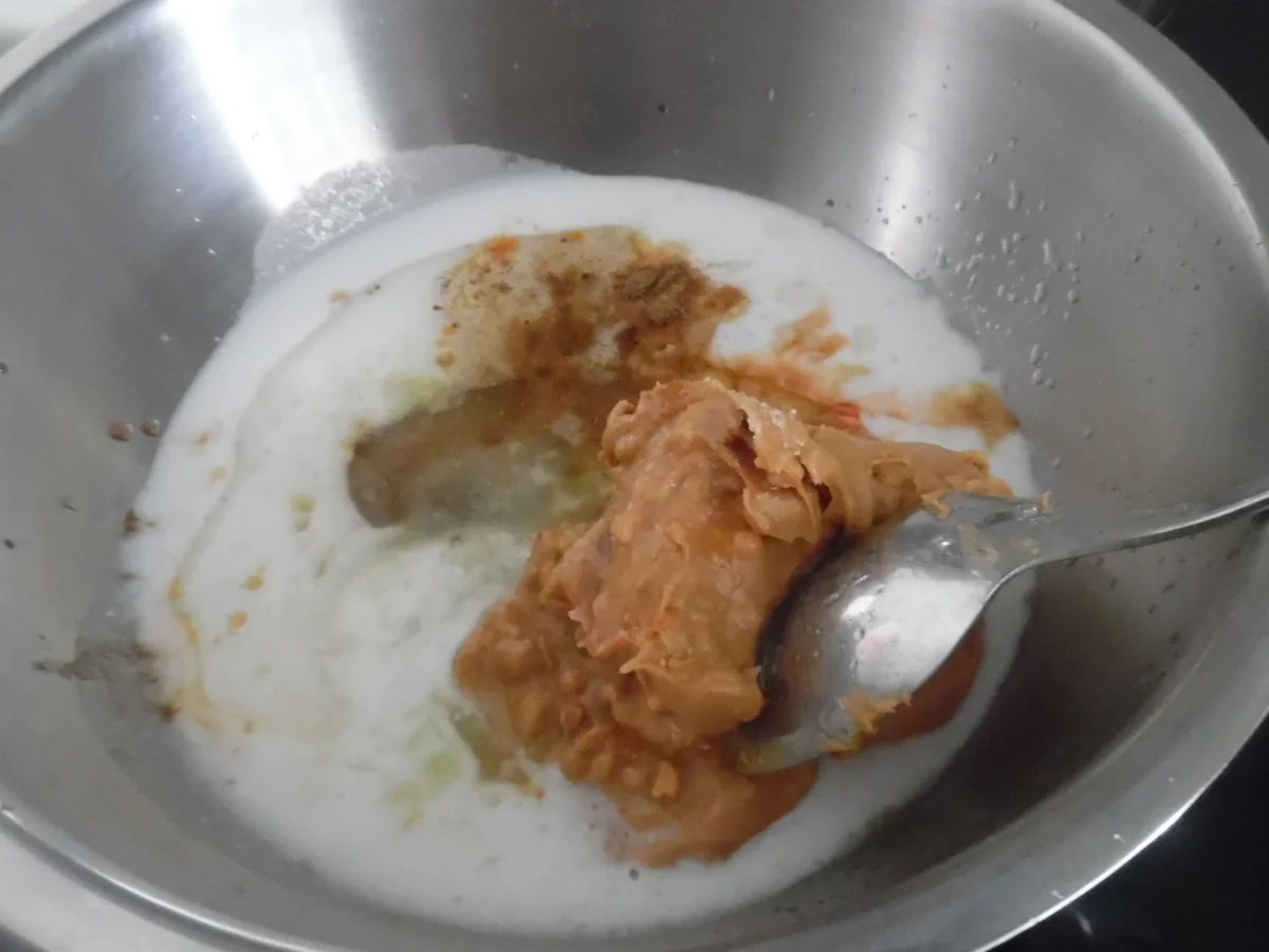 Saté-Spieße mit Erdnuss-Soße und Reis - Rezept - Bild Nr. 13