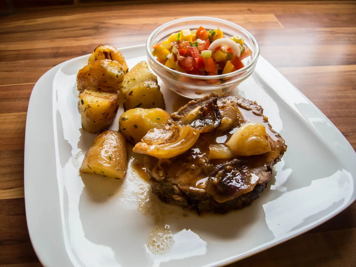 Rezept: Schweinebraten mit Tomaten-Mango-Dip Bild Nr. 11 Schweinebraten mit Tomaten-Mango-Dip - Rezept - Bild Nr. 11