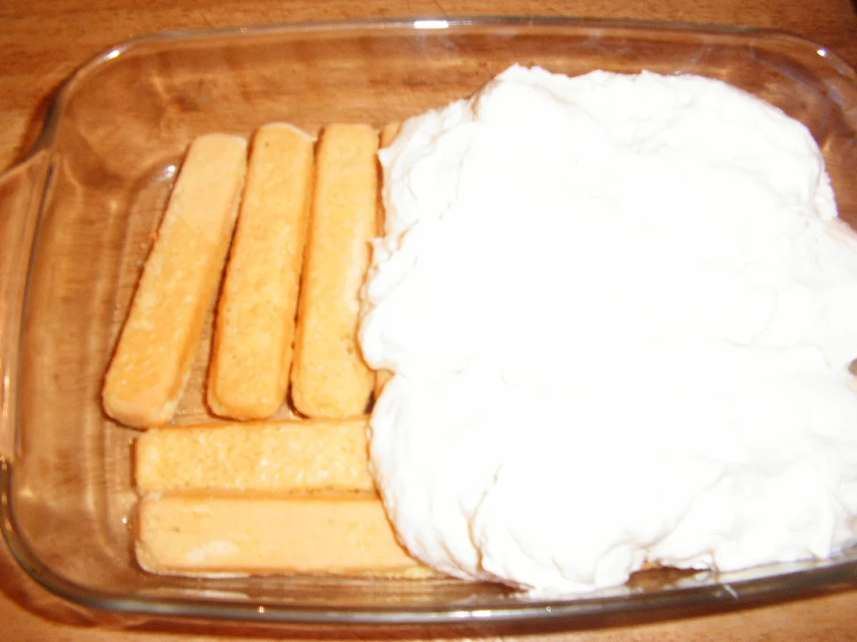 Rezept: Rhabarber-Erdbeer-Tiramisu Bild Nr. 14 Rhabarber-Erdbeer-Tiramisu - Rezept - Bild Nr. 14