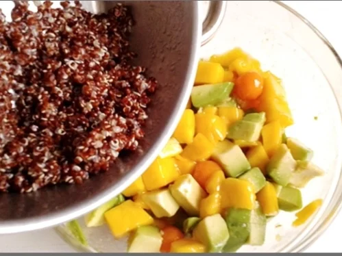 Fruchtiger Quinoa Salat nappiert mit süß-sauer Dressing - Rezept - Bild Nr. 39