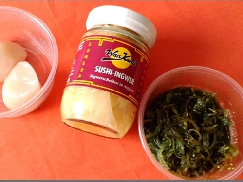 Rezept: Gebratene Jakobsmuscheln mit Wakame-Algensalat & Ingwerscheiben dazu Bild Nr. 18 Gebratene Jakobsmuscheln mit Wakame-Algensalat & Ingwerscheiben dazu - Rezept - Bild Nr. 18