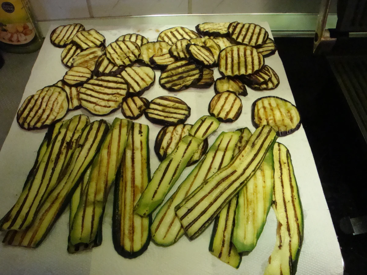 Rezept: Antipasti gegrillt und eingelegt Paprika-Zucchini-Auberginen Bild Nr. 20 Antipasti gegrillt und eingelegt Paprika-Zucchini-Auberginen - Rezept - Bild Nr. 20