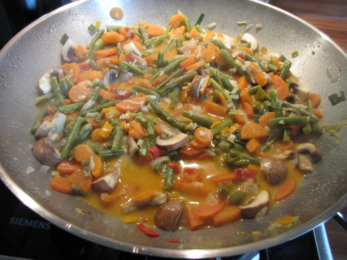 Thai Curry hot & spicy mit rotem Reis und Hähnchen - Rezept - Bild Nr. 23