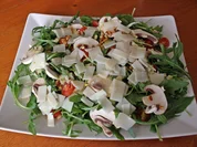 Rucolasalat mit Kirchtomaten, Champignons und angewärmten Ziegenkäsegouda - Rezept - Bild Nr. 314