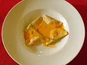 Rezept: Ravioli an Parmesan-Sahne-Sauce mit Garnelen unter der Haube dazu Dough-Balls Bild Nr. 26 Ravioli an Parmesan-Sahne-Sauce mit Garnelen unter der Haube dazu Dough-Balls - Rezept - Bild Nr. 26