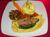 Rinderfilet im Spinat-Blätterteig-Mantel, Waldpilz-Ensemble an Portweinjus - Rezept - Bild Nr. 26