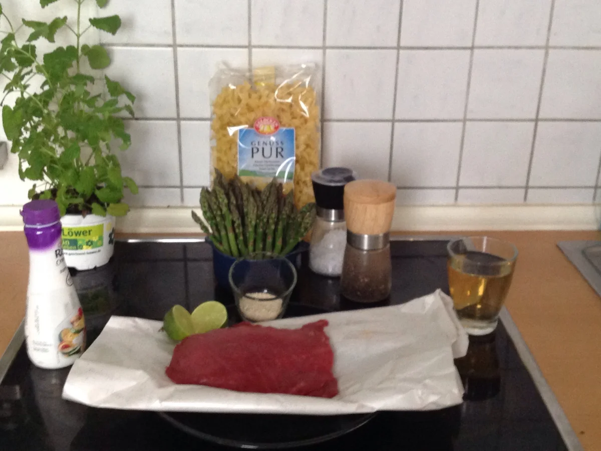 Kalbsschnitzelröllchen mit Grünem Spargel - Rezept - Bild Nr. 26