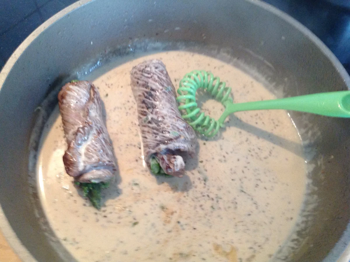 Kalbsschnitzelröllchen mit Grünem Spargel - Rezept - Bild Nr. 32