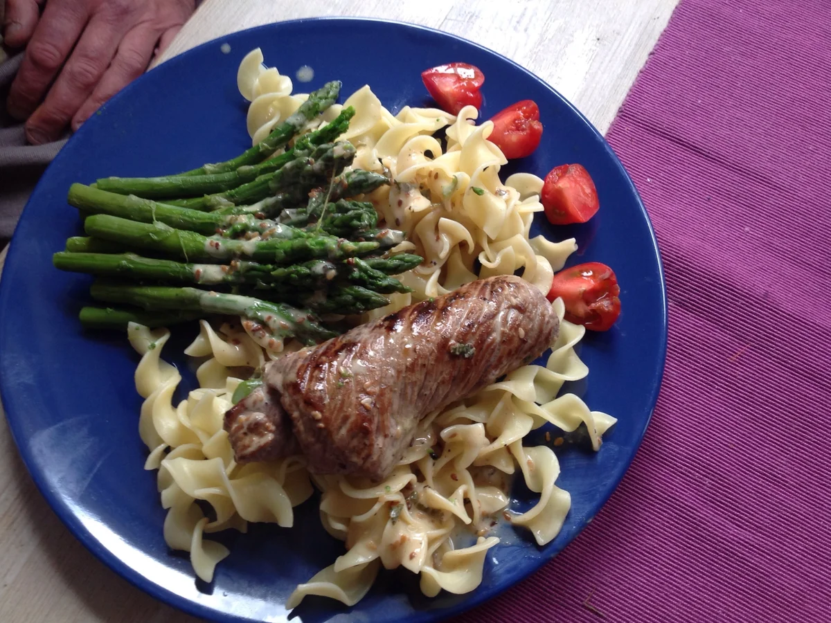 Kalbsschnitzelröllchen mit Grünem Spargel - Rezept - Bild Nr. 33