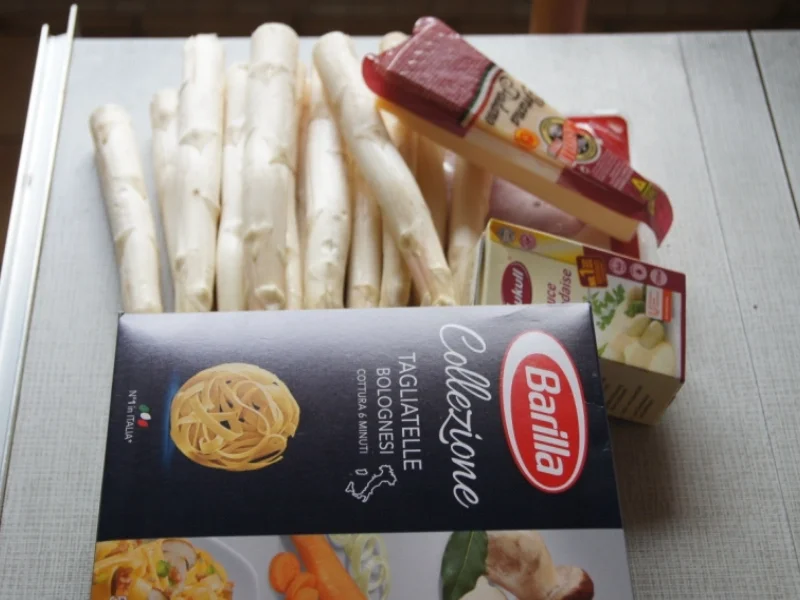 Rezept: Spargel mit Tagliatelle Bild Nr. 47 Spargel mit Tagliatelle - Rezept - Bild Nr. 47