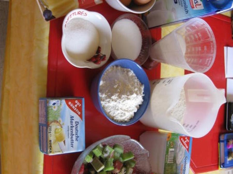 Quark Streusel Kuchen mit Rhabarber - einfach - von manschie