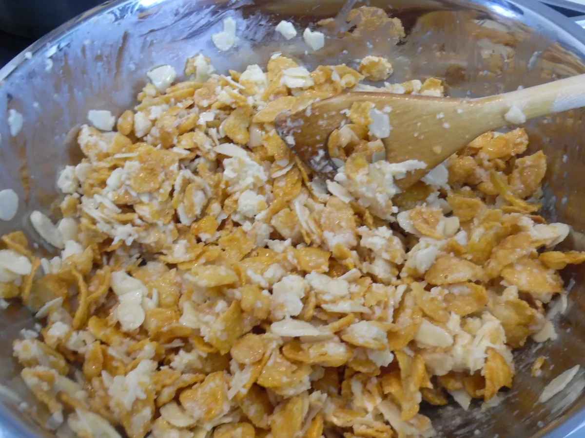 Rezept: Crunchy Erdbeertorte Bild Nr. 103 Crunchy Erdbeertorte - Rezept - Bild Nr. 103