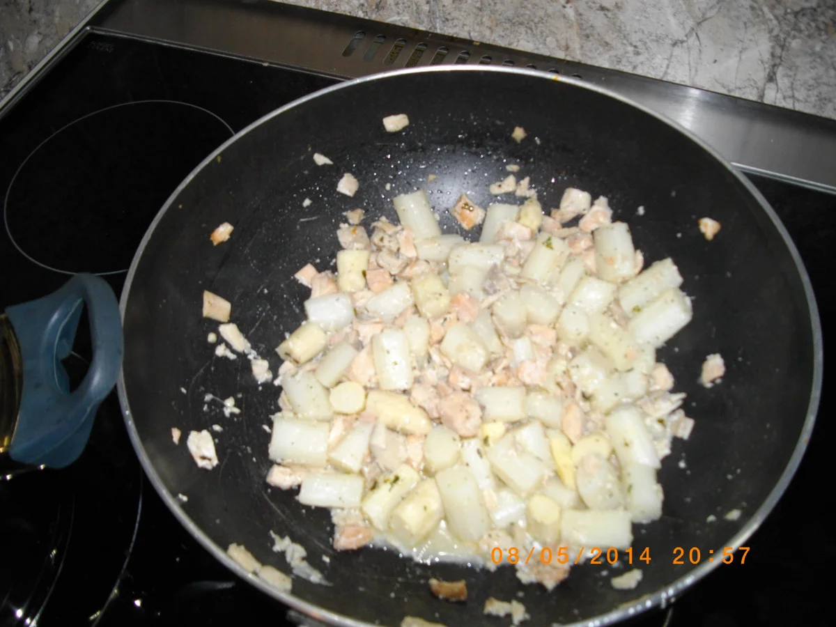 Rezept: Penne mit Lachs und Spargel Bild Nr. 119 Penne mit Lachs und Spargel - Rezept - Bild Nr. 119