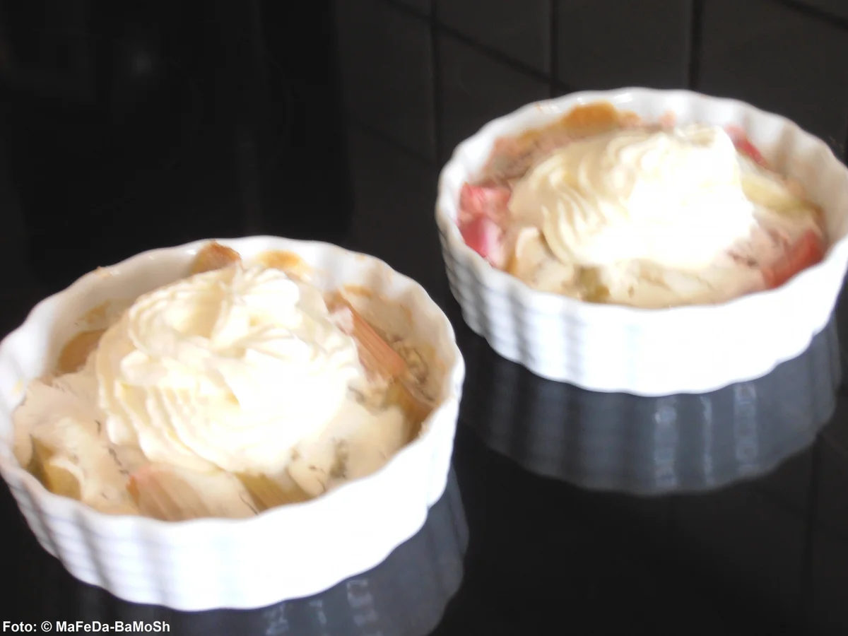 Rezept: Dänisches Rhabarber-Dessert Bild Nr. 120 Dänisches Rhabarber-Dessert - Rezept - Bild Nr. 120