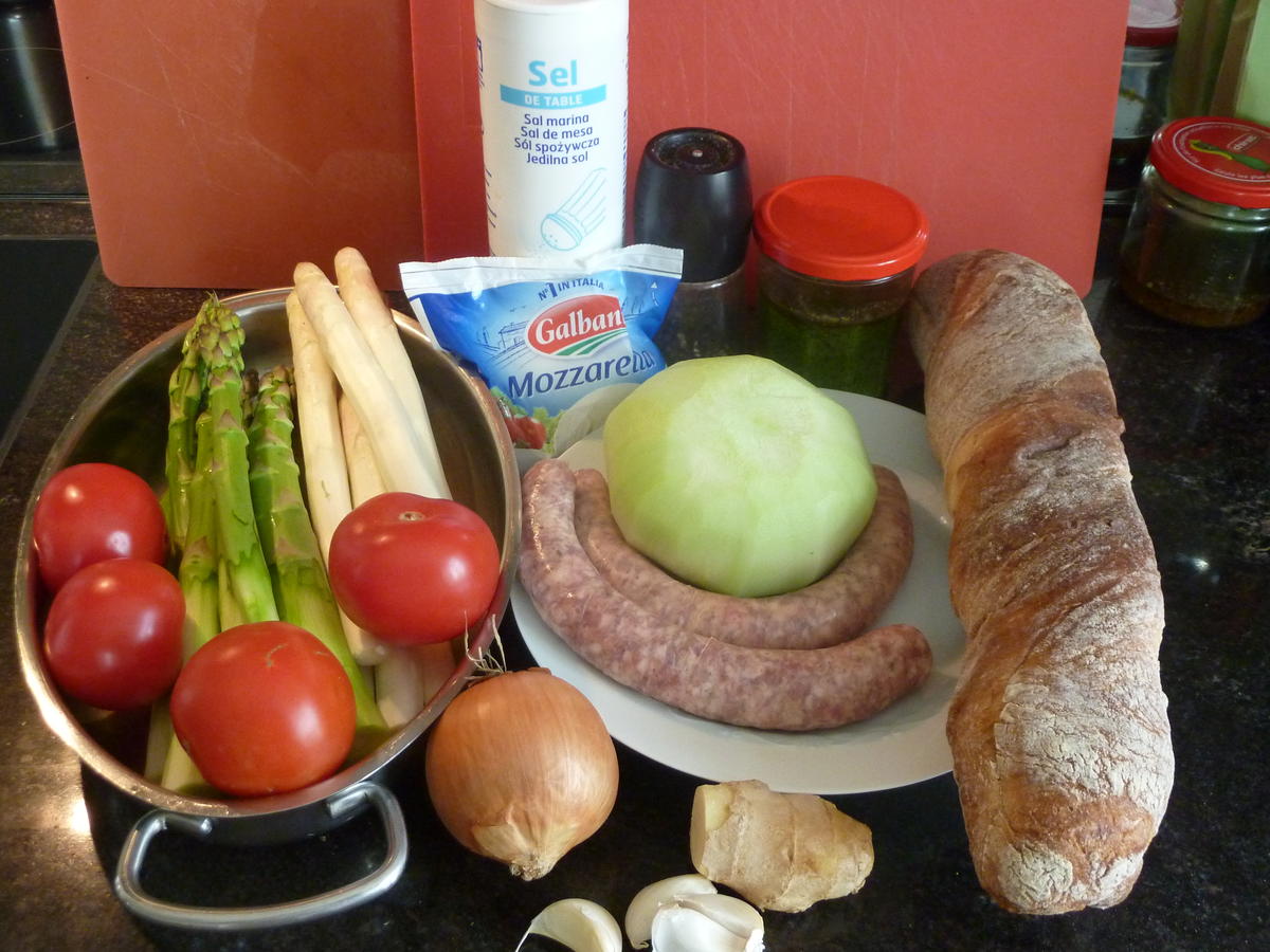 Klare Spargel Suppe - einfach - von kuchentiger