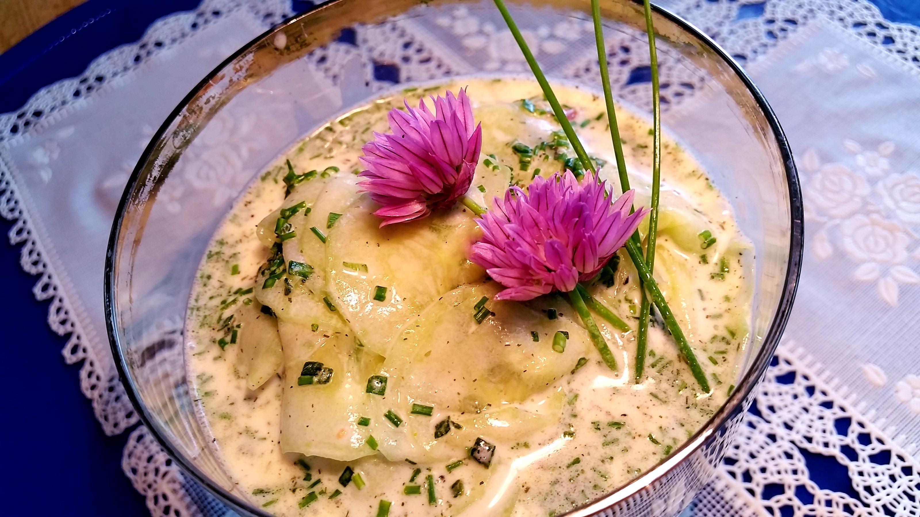 Bilder für Salat von grüner Gurke - Rezept