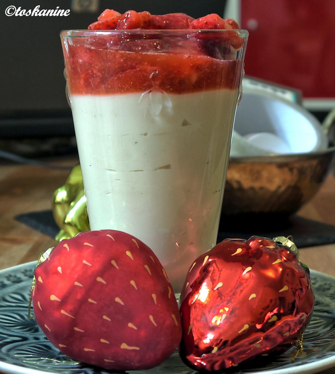 Erdnusspudding mit marinierten Erdbeeren - Rezept - Bild Nr. 232