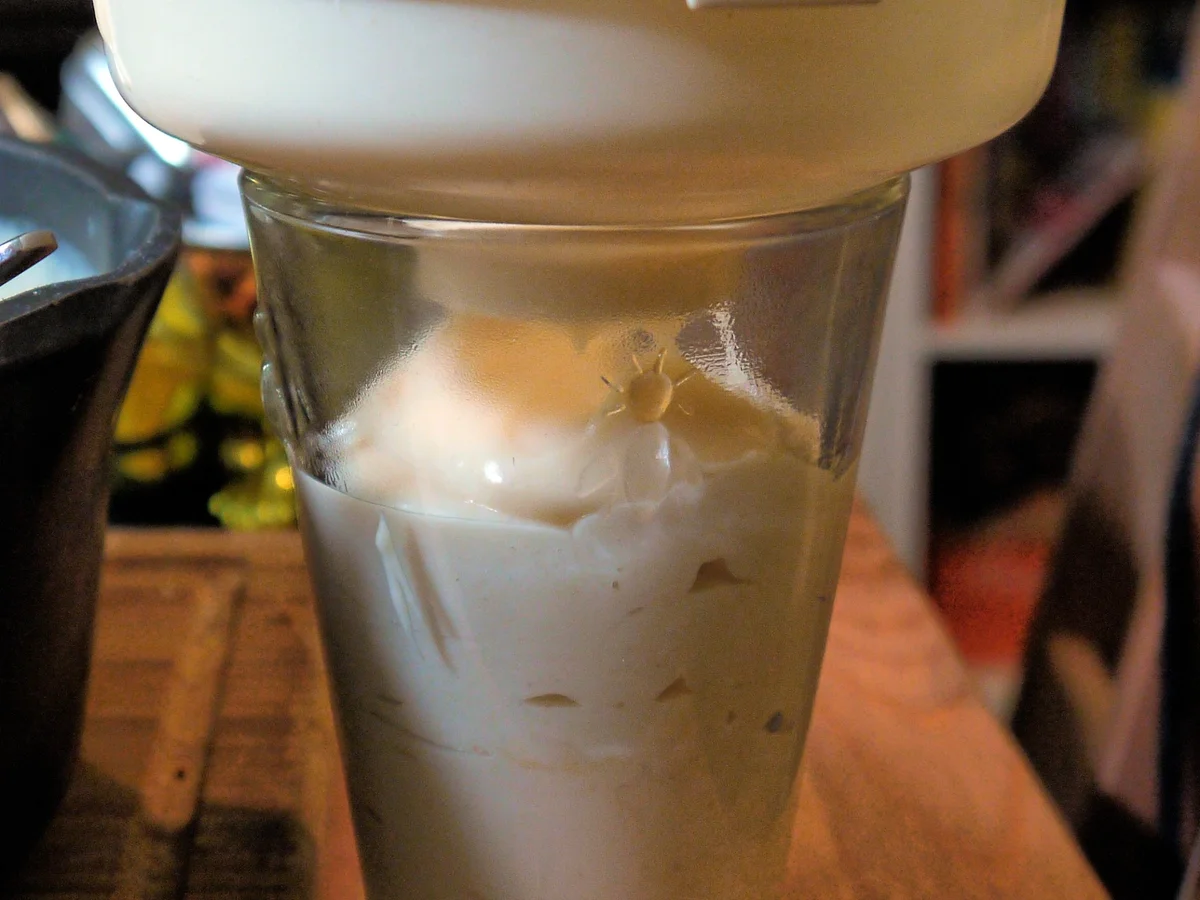 Erdnusspudding mit marinierten Erdbeeren - Rezept - Bild Nr. 239