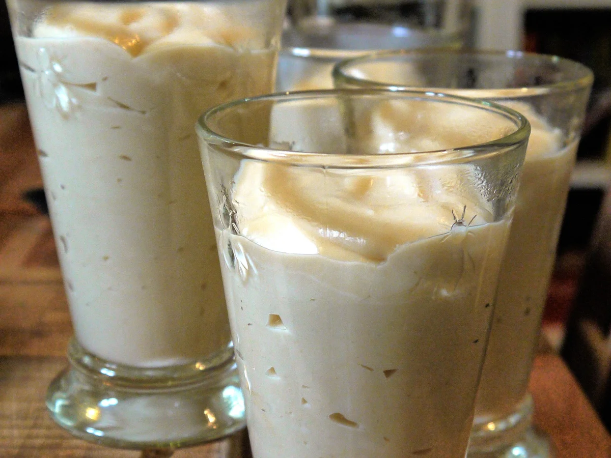 Erdnusspudding mit marinierten Erdbeeren - Rezept - Bild Nr. 240