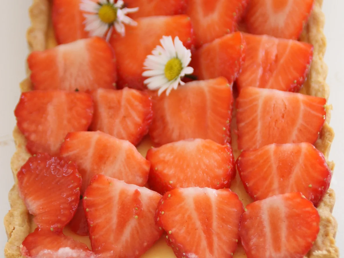 Rezept: Erdbeertarte mit Holunderblütensirup Bild Nr. 201 Erdbeertarte mit Holunderblütensirup - Rezept - Bild Nr. 201