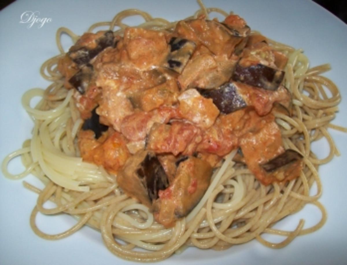 Spaghetti mit Auberginen - Tomaten - Sauce - Rezept