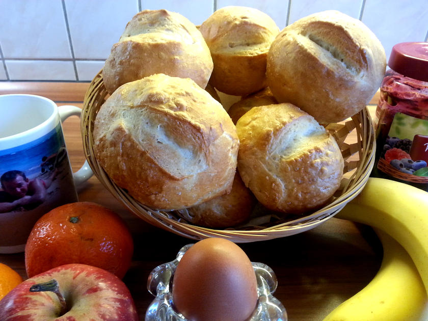 Mazu12- 8 Sonntagsbrötchen - Rezept mit Bild - kochbar.de Mazu12- 8 Sonntagsbrötchen - Rezept mit Bild - kochbar.de