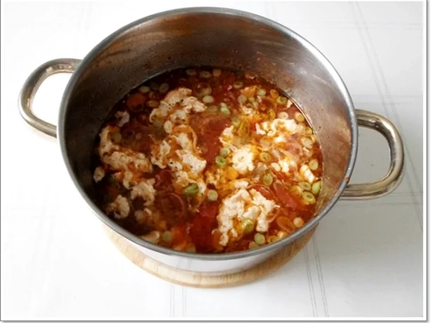 Rezept: Vietnamesische Tomatensuppe mit „Eierblumen“ Bild Nr. 224 Vietnamesische Tomatensuppe mit „Eierblumen“ - Rezept - Bild Nr. 224