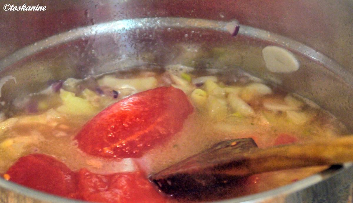 Würzige Hähnchenkeulen mit Fenchel-Tomaten-Kartoffel-Gemüse - Rezept - Bild Nr. 261