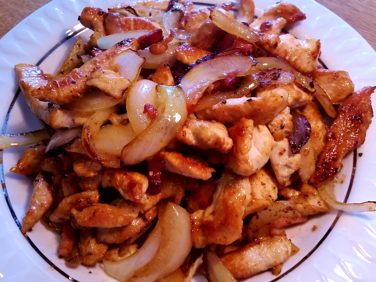 Rezept: Putengeschnetzeltes in Pfifferlings-Rahm Bild Nr. 231 Putengeschnetzeltes in Pfifferlings-Rahm - Rezept - Bild Nr. 231