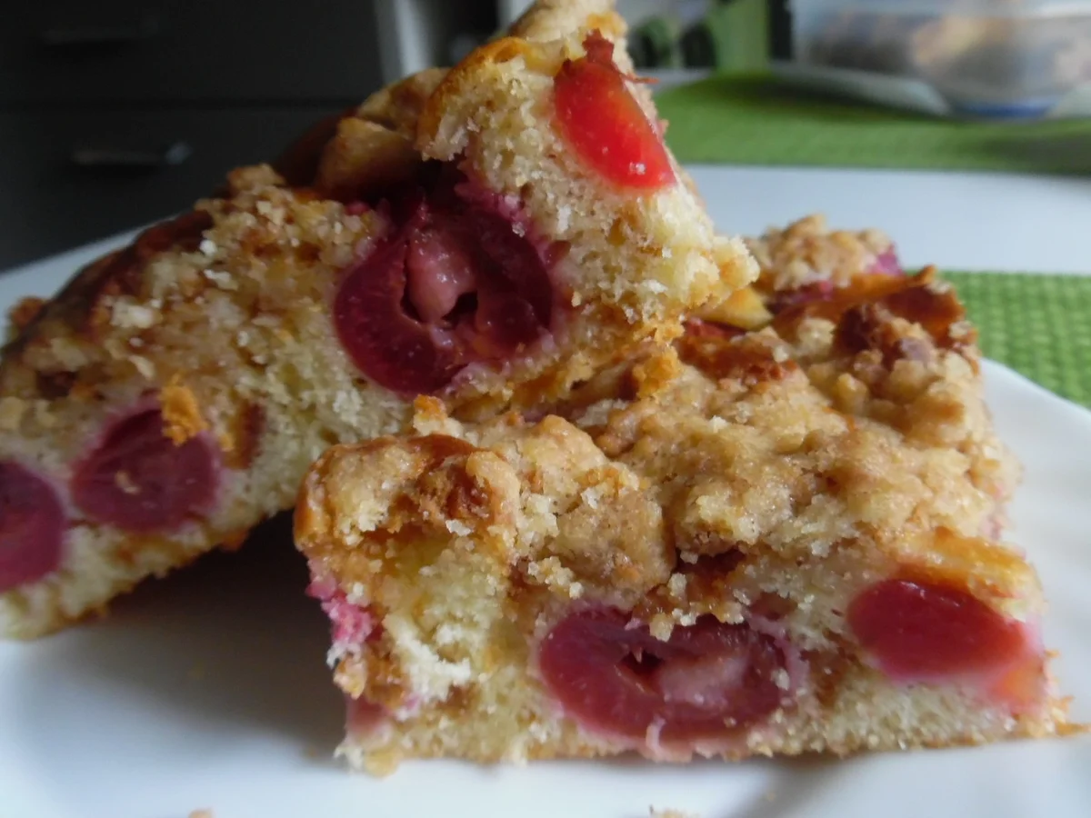 Rezept: Amarettini-Kirsch-Streuselkuchen Bild Nr. 234 Amarettini-Kirsch-Streuselkuchen - Rezept - Bild Nr. 234