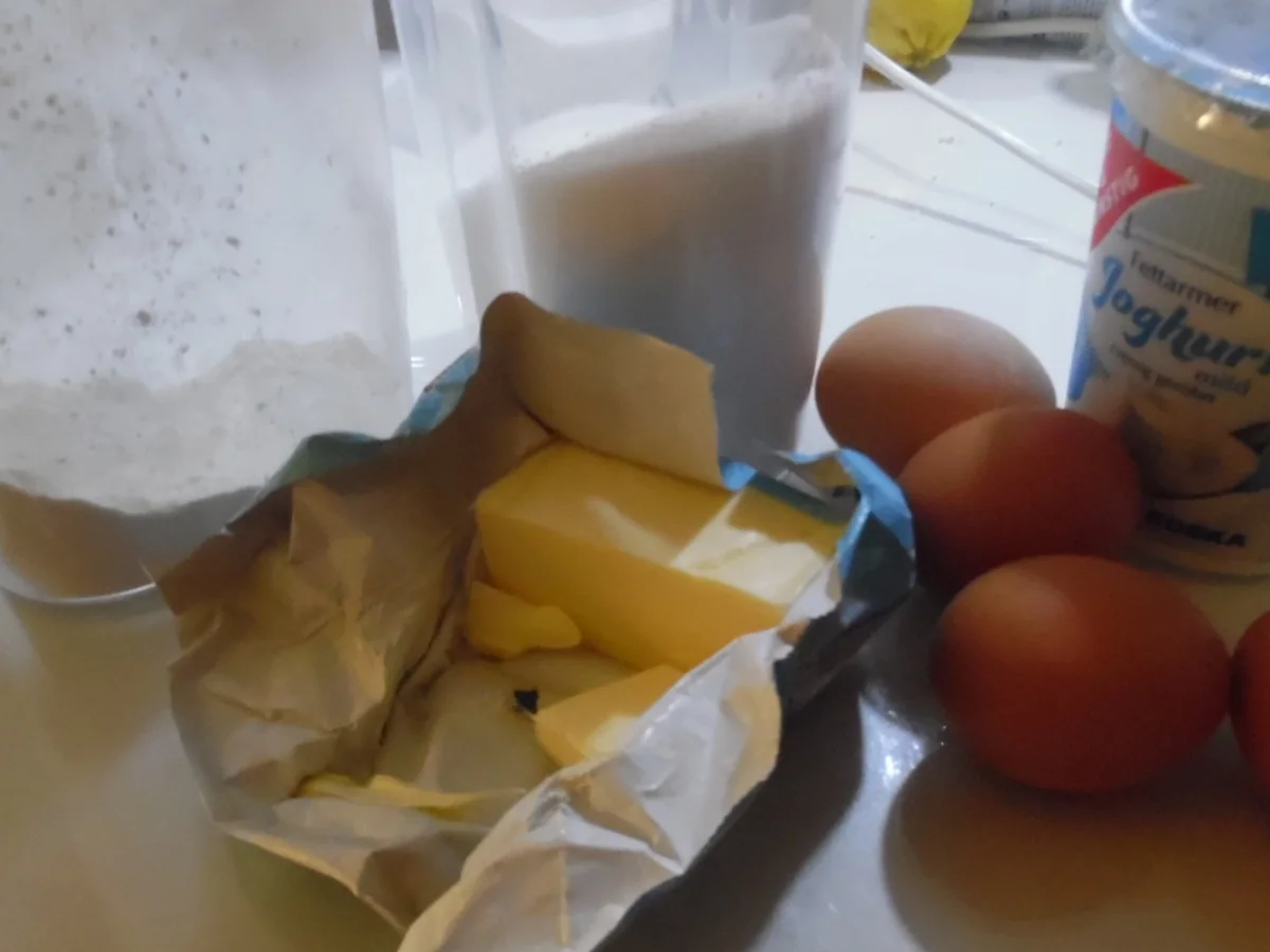 Rezept: Amarettini-Kirsch-Streuselkuchen Bild Nr. 239 Amarettini-Kirsch-Streuselkuchen - Rezept - Bild Nr. 239