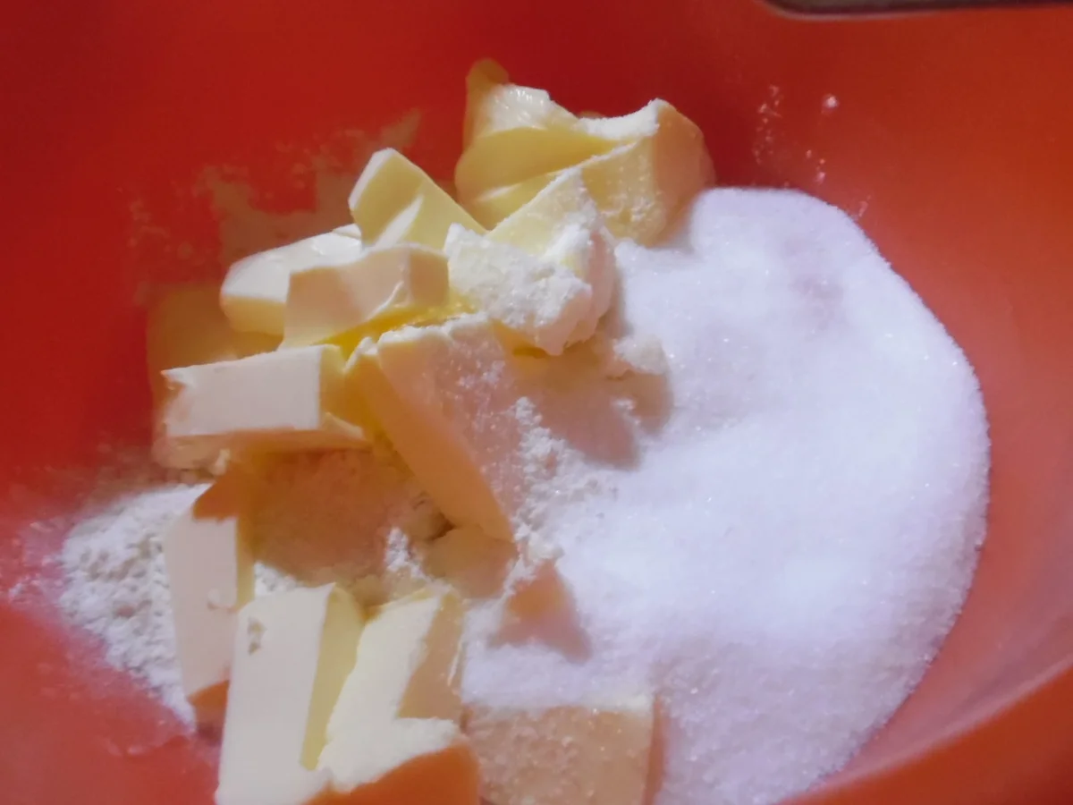 Rezept: Amarettini-Kirsch-Streuselkuchen Bild Nr. 243 Amarettini-Kirsch-Streuselkuchen - Rezept - Bild Nr. 243