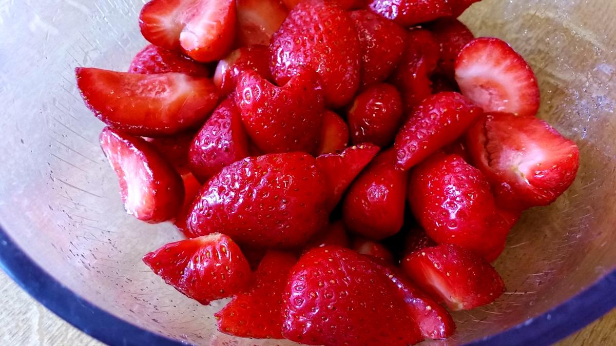 Erdbeer-Dessert mit kleinem Schwips ... - Rezept - Bild Nr. 245