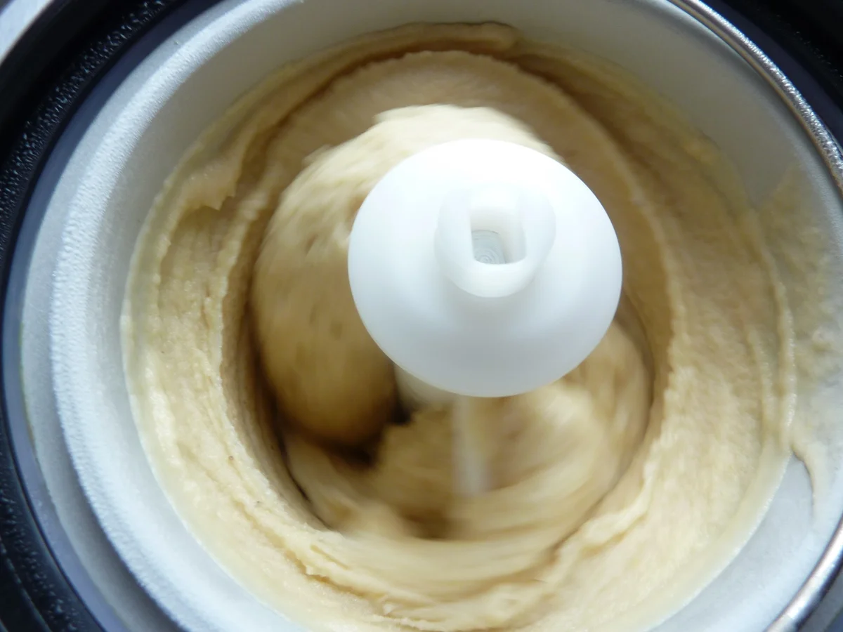 Rezept: Bananen - Rum Glace mit Rhabarberkompott Bild Nr. 296 Bananen - Rum Glace mit Rhabarberkompott - Rezept - Bild Nr. 296