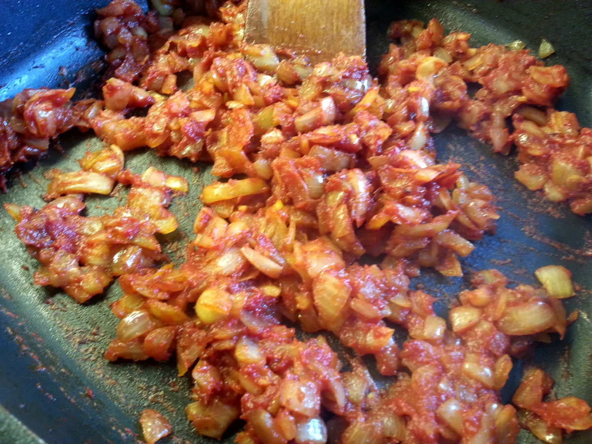 Mazu12-Gulasch mit Rinderfond und Wacholderbauch  (geräucherter Bauch) - Rezept - Bild Nr. 309