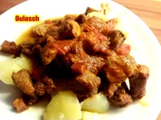 Mazu12-Gulasch mit Rinderfond und Wacholderbauch  (geräucherter Bauch) - Rezept - Bild Nr. 313