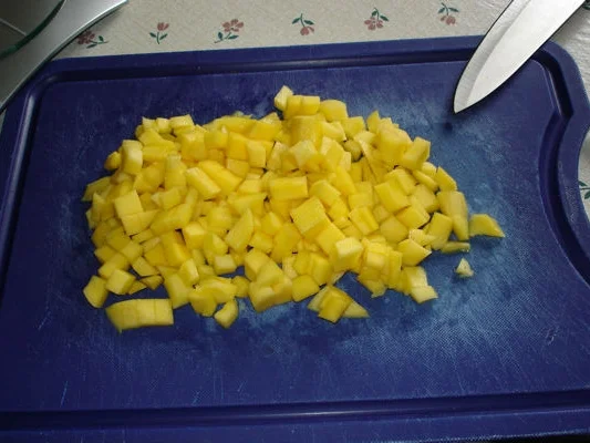 Rezept: Mango-Grießkuchen Bild Nr. 320 Mango-Grießkuchen - Rezept - Bild Nr. 320