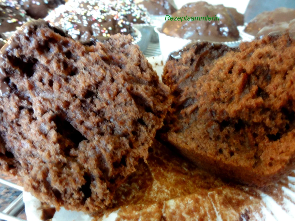 Muffins:   NUSS - KAKAO -  mit Schokoladenguß - Rezept - Bild Nr. 327
